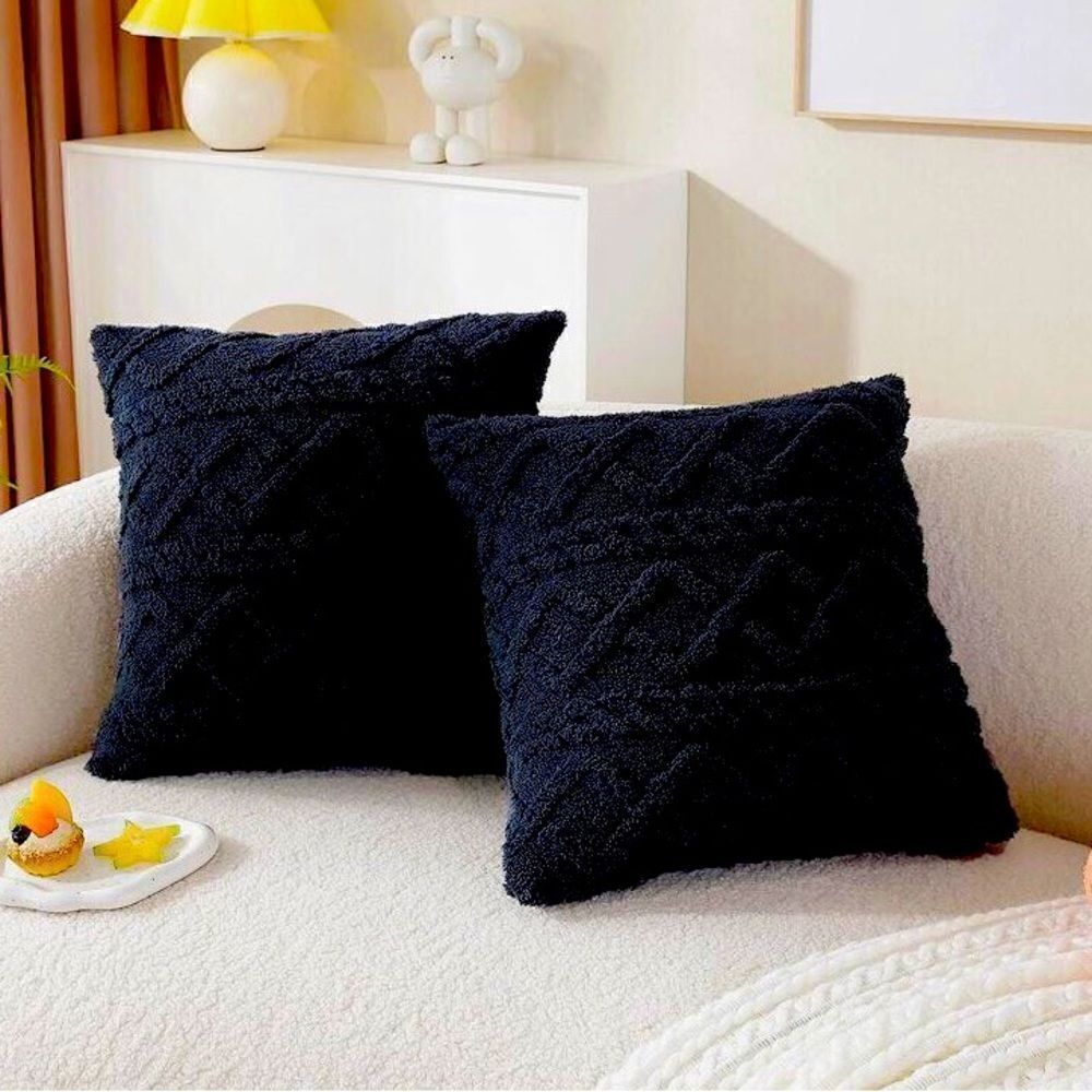 WHO KNOWS - ONE Throw Pillow w/NEW Cover. Cable Knit Pattern Polyester